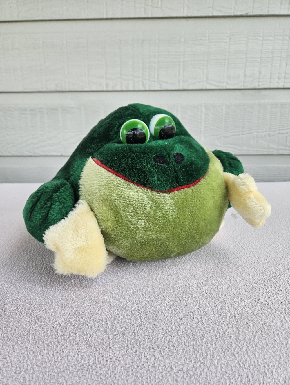 Russ Berrie Ferky the Green Frog Plush 11" Toad VTG Round
